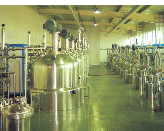 LG-PJ系列 全自動多聯(lián)不銹鋼發(fā)酵罐&mdash;大型發(fā)酵車間