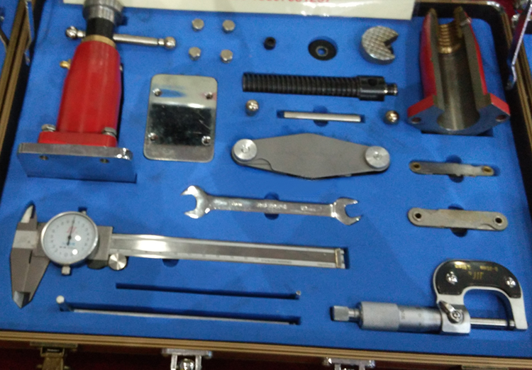 千斤頂實(shí)測(cè)繪圖訓(xùn)練裝置